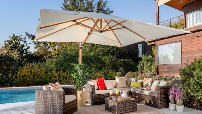 Cómo decorar tu terraza con pequeñas dosis de color  