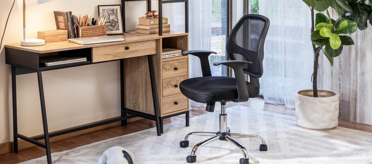 6 duplas de sillas y escritorios funcionales para tu home office