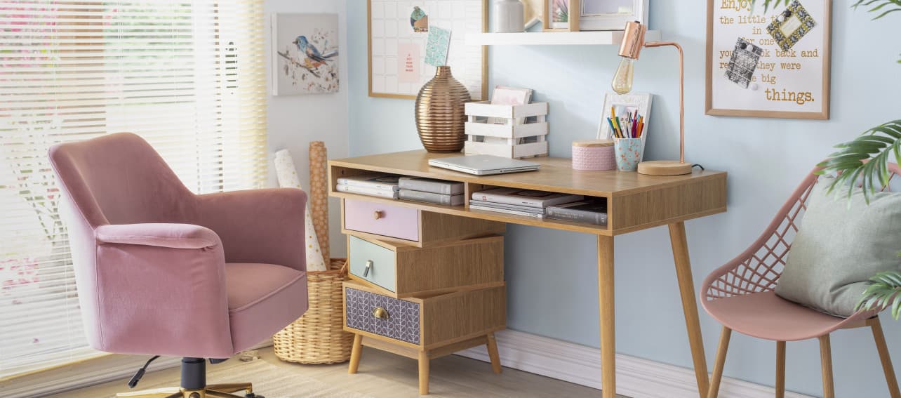 Pared de acento: destácala con papel mural o pintura