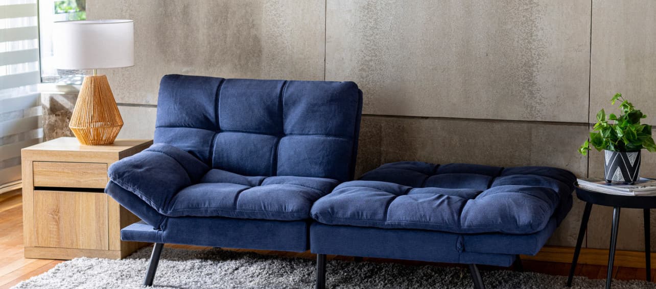 Futones de colores para tu living: ideas para combinarlos