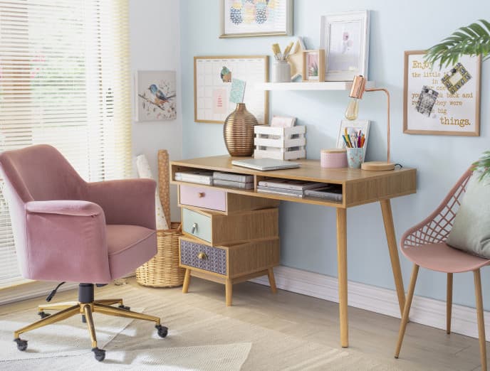 Pared de acento: destácala con papel mural o pintura